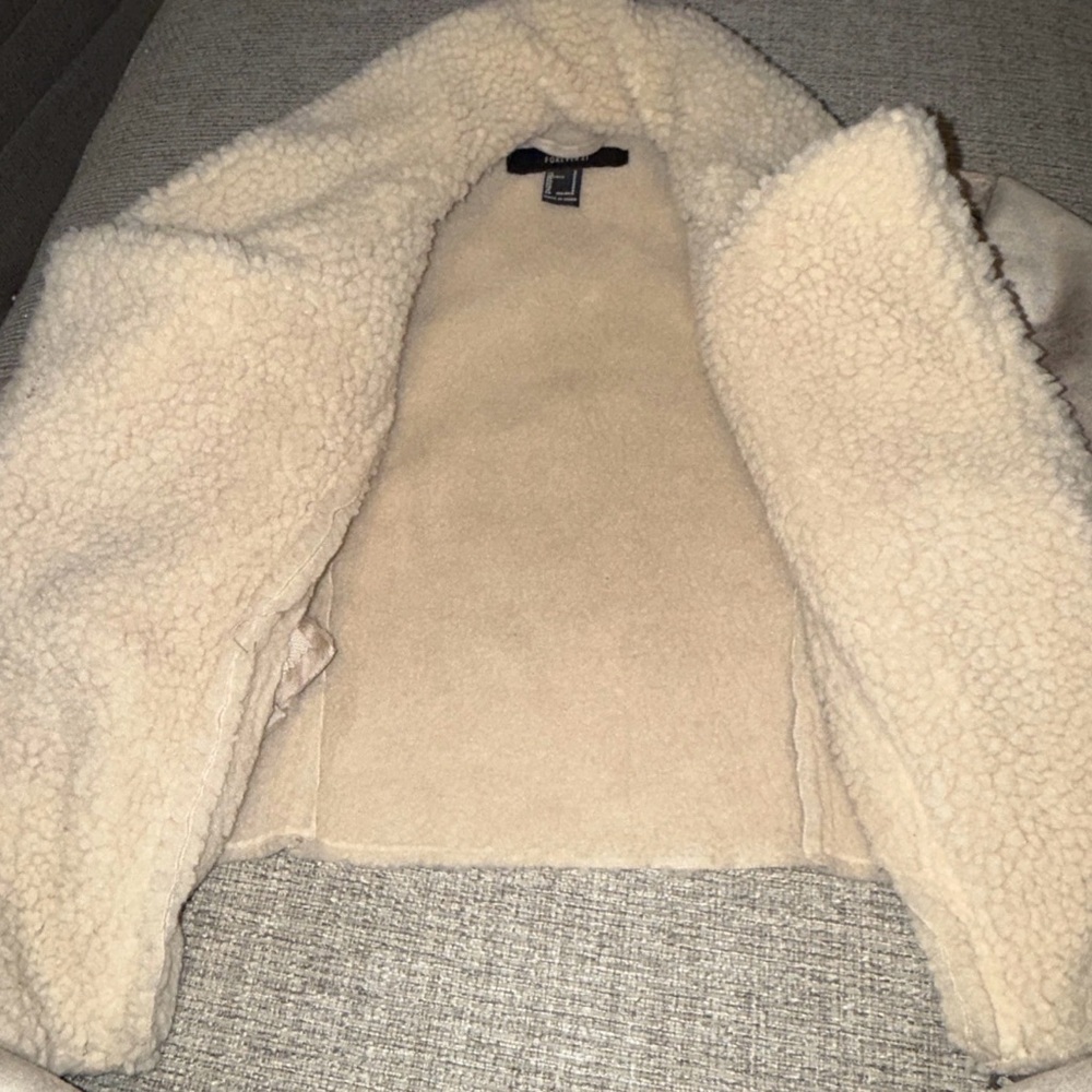 Forever 21 Faux Fur Cropped Jacket Size Small - Picture 6 of 6